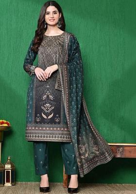 Green Embroidered Velvet Kurta Set