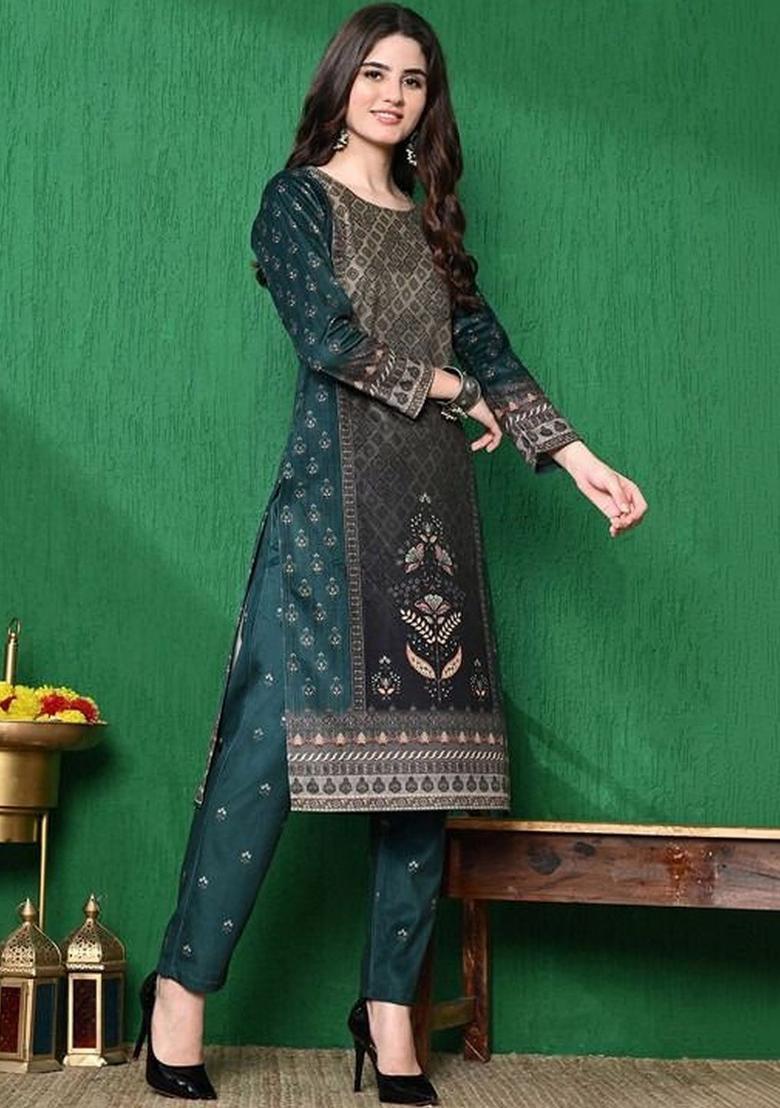 Green Embroidered Velvet Kurta Set - Indya