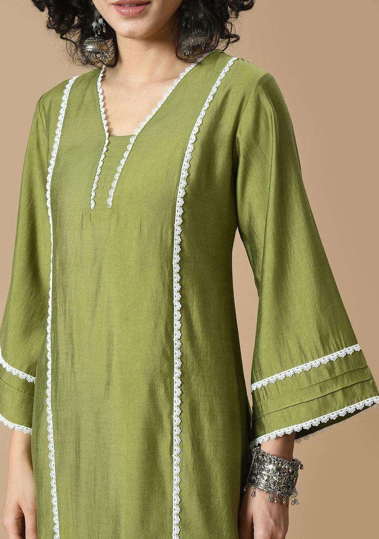 Green Solid Silk Blend Kurta Set - Indya