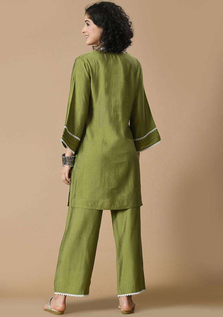 Green Solid Silk Blend Kurta Set - Indya