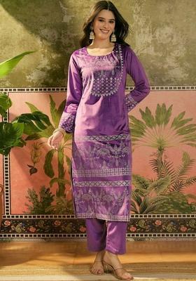 Lavender Embroidered Velvet Kurta Set