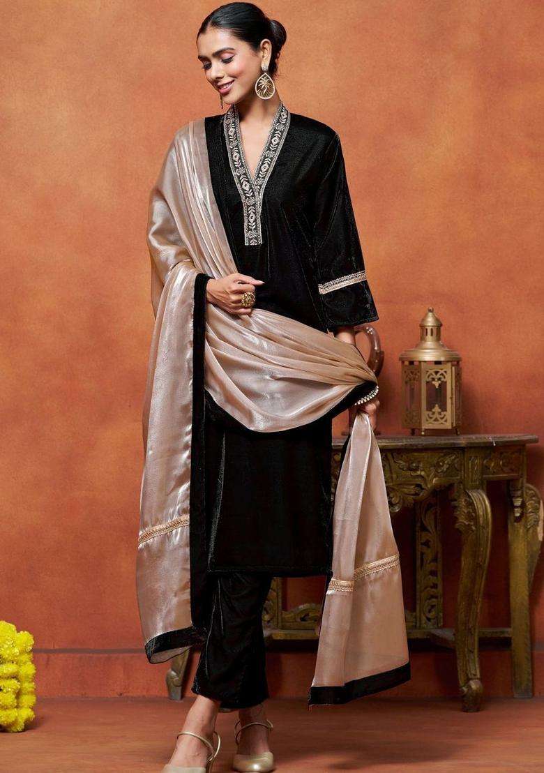 Black Embroidered Velvet Kurta Set - Indya
