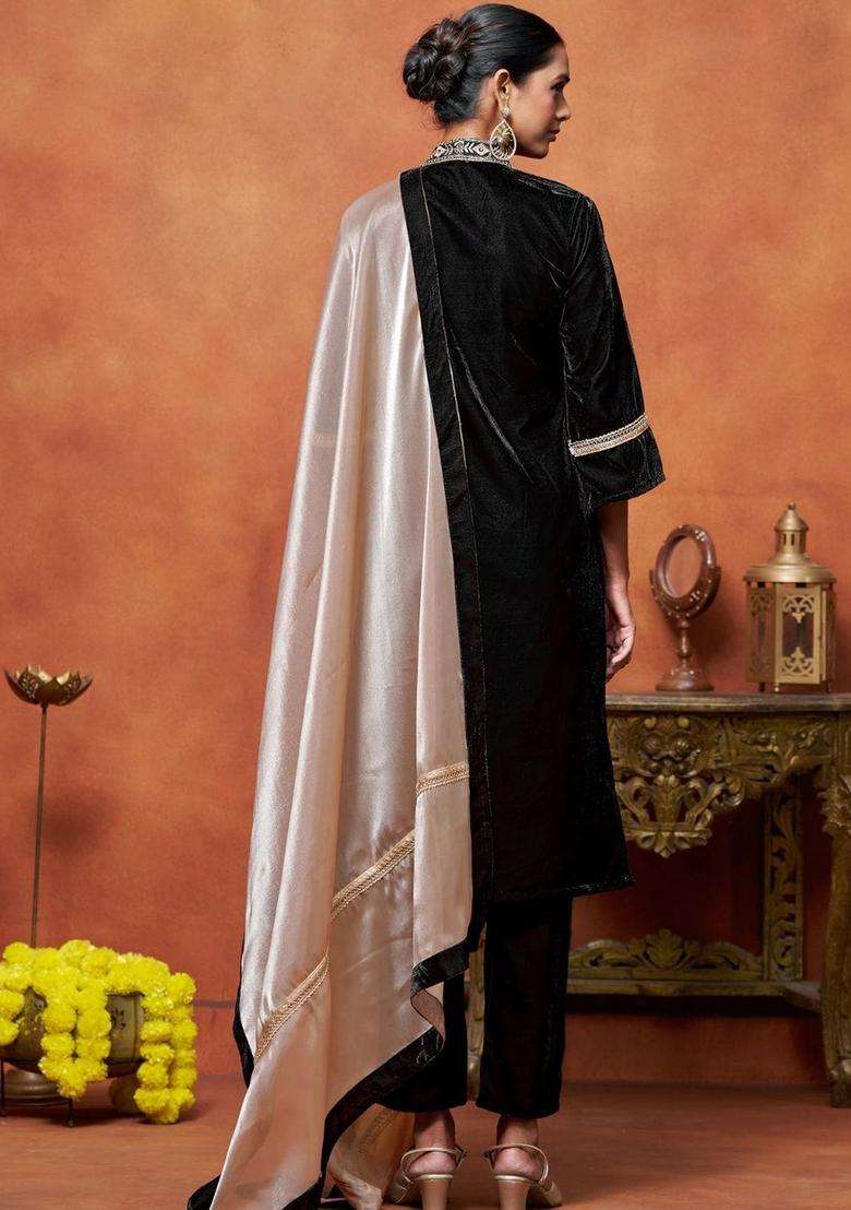 Black Embroidered Velvet Kurta Set - Indya