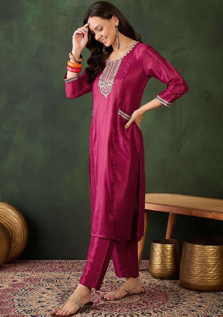 Red Embroidered Silk Blend Kurta Set - Indya
