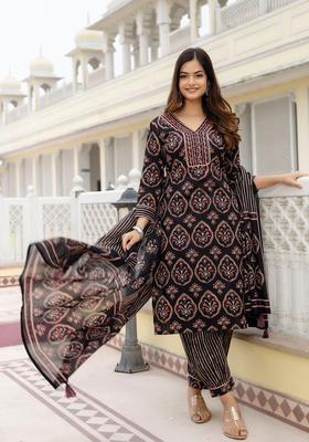 Black Yoke Design Cotton Kurta Set