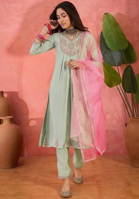 Green Yoke Design Silk Blend Kurta Set