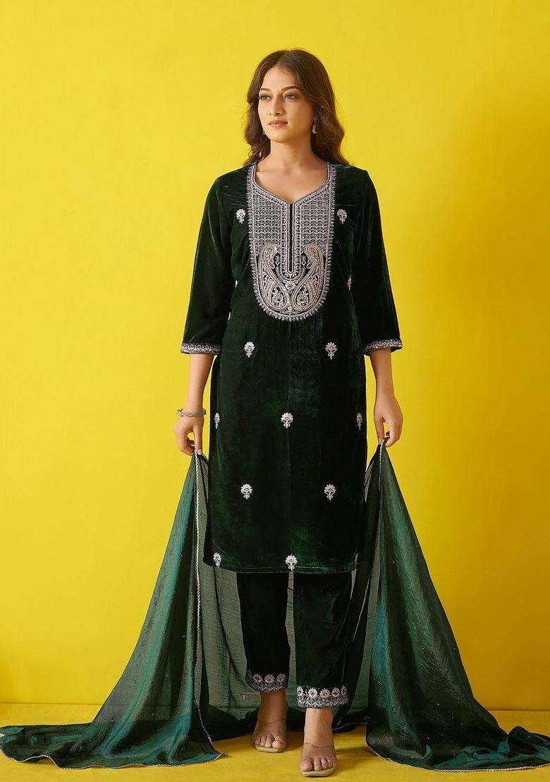 Green Embroidered Velvet Kurta Set - Indya