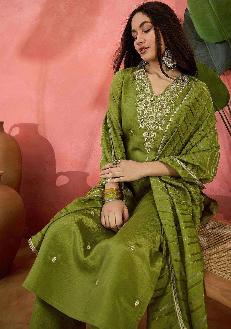 Lime Green Embroidered Silk Blend Kurta Set - Indya