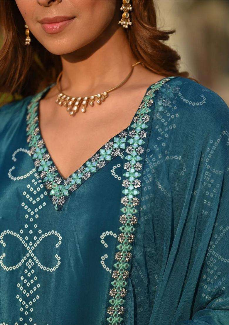 Green Printed Chinon Kurta Set - Indya