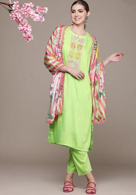 Green Yoke Design Silk Blend Kurta Set