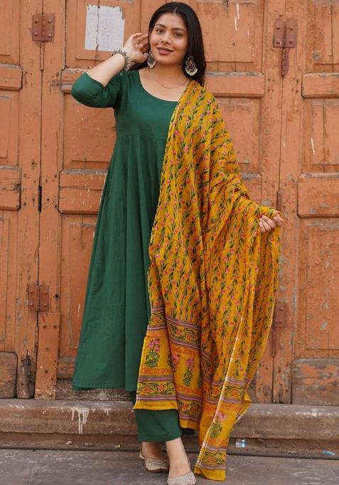 Green Solid Viscose Kurta Set — view on Indya