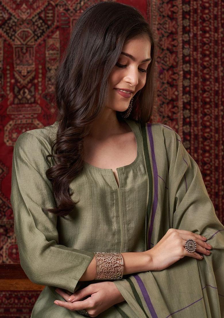 Green Solid Viscose Kurta Set - Indya