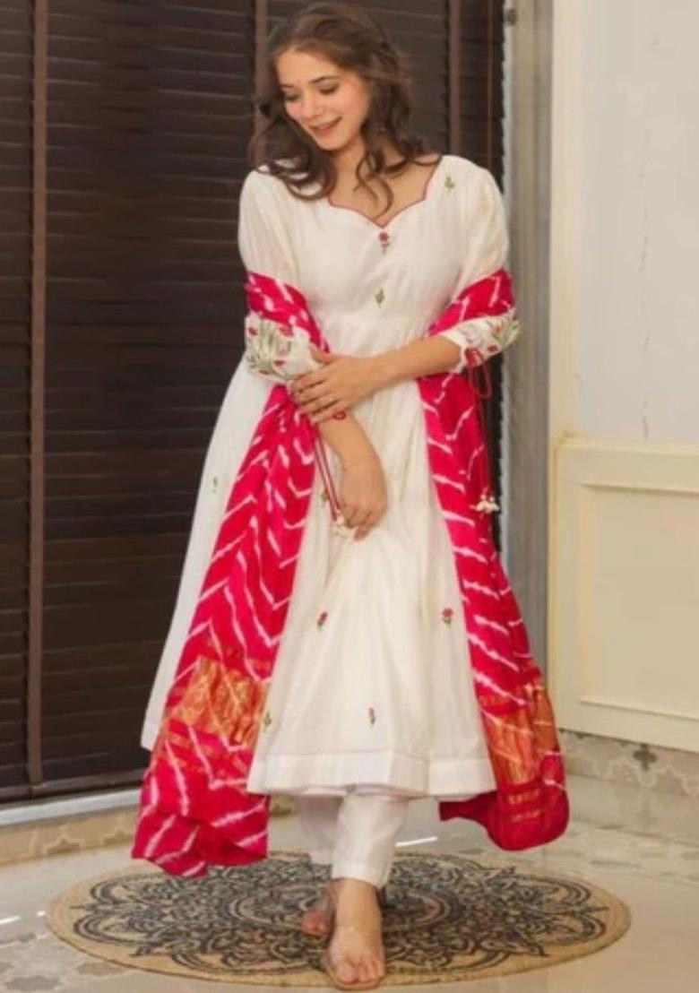 White Embroidered Silk Kurta Set - Indya