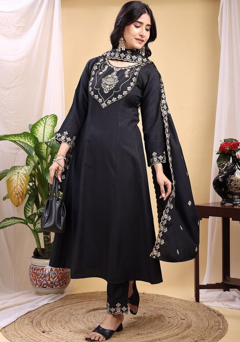 Black Embroidered Silk Kurta Set - Indya