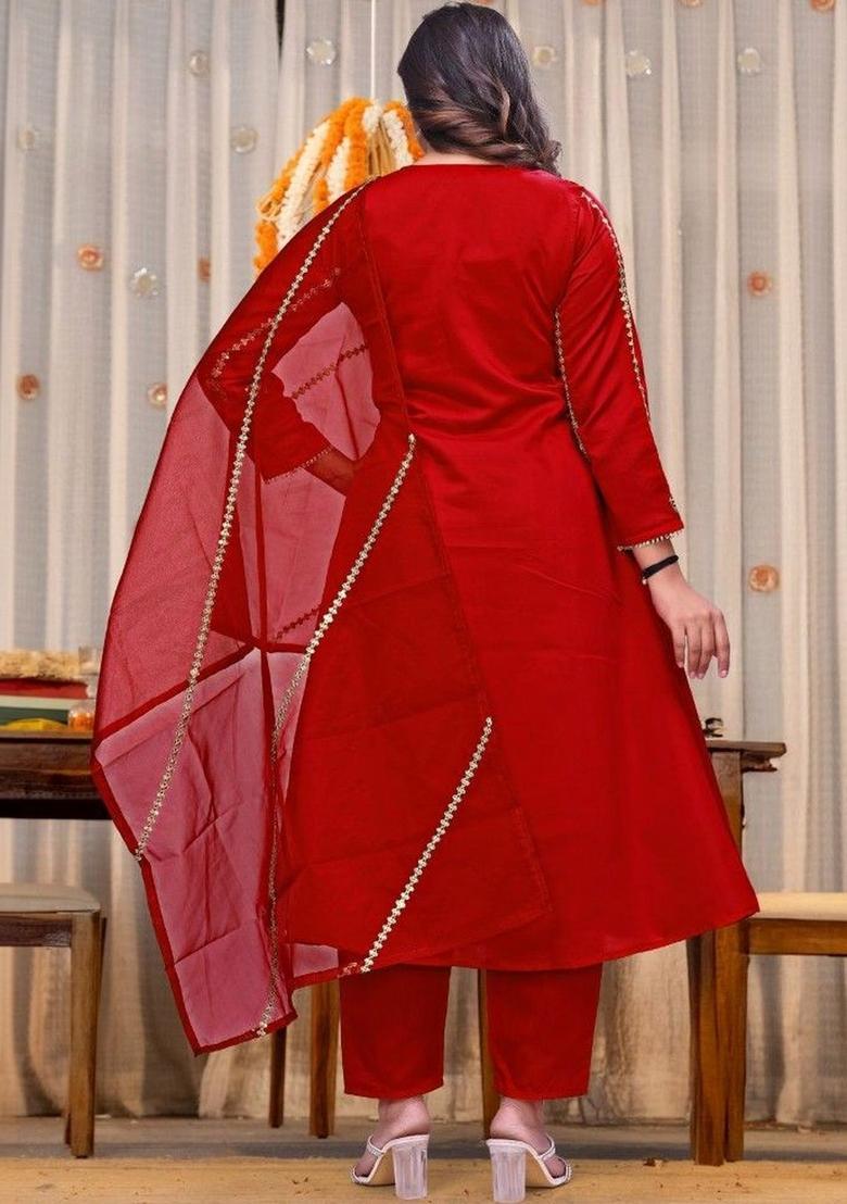 Red Embroidered Silk Kurta Set - Indya