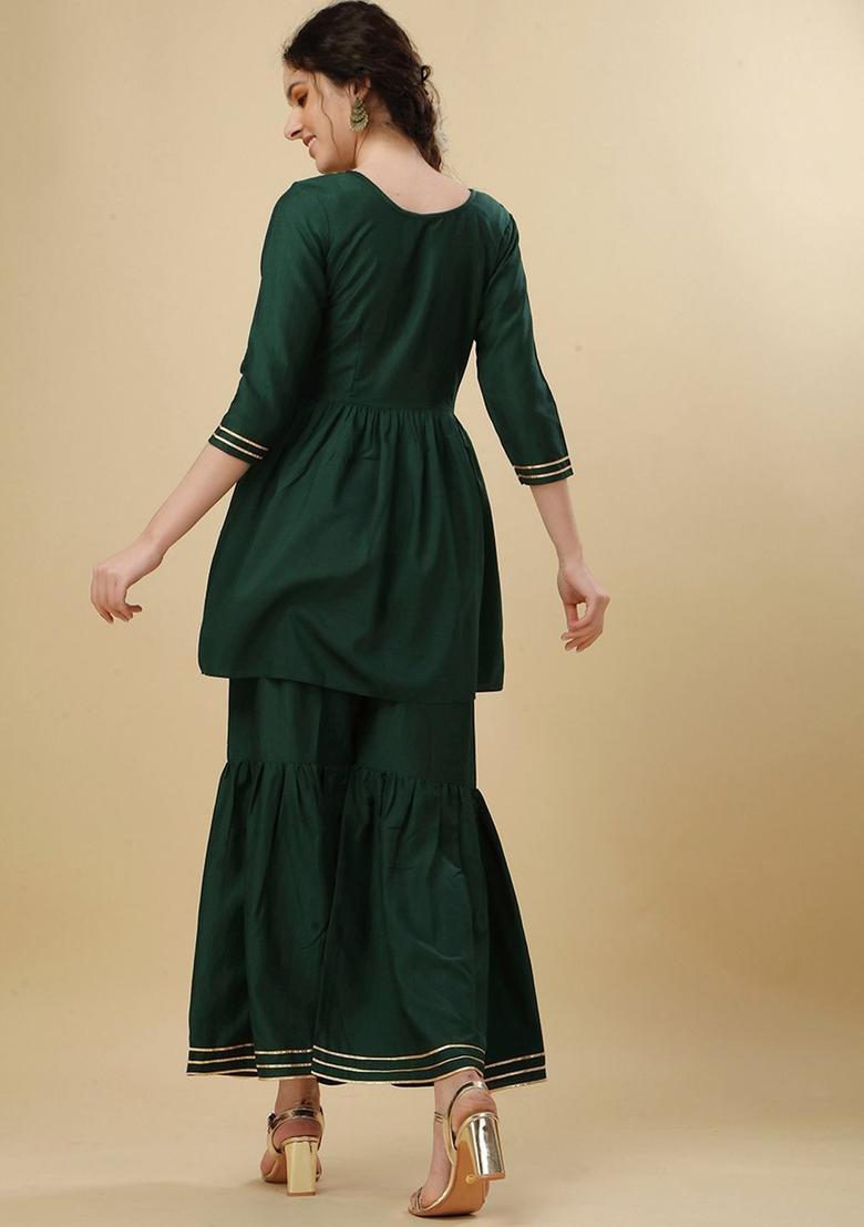 Green Yoke Design Silk Kurta Set - Indya
