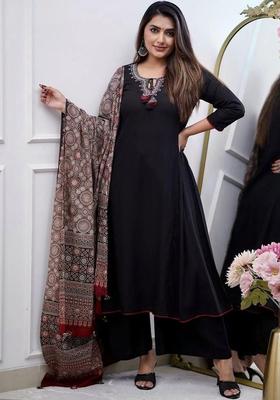 Black Embroidered Viscose Kurta Set