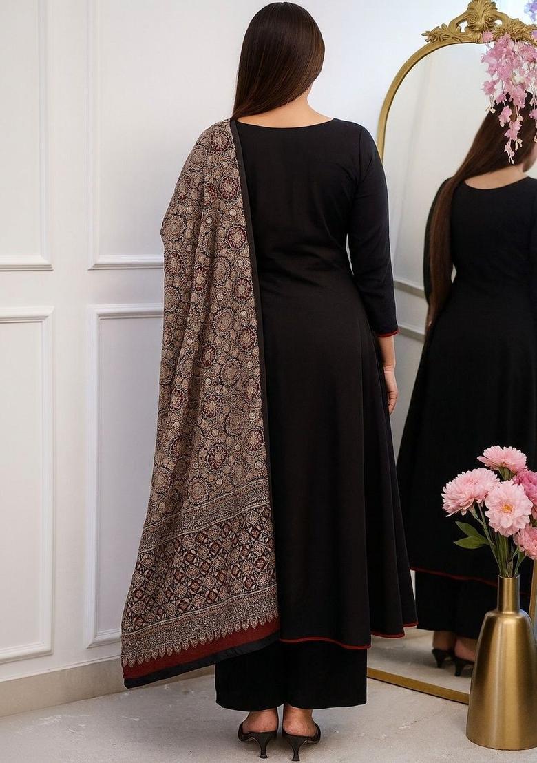 Black Embroidered Viscose Kurta Set - Indya