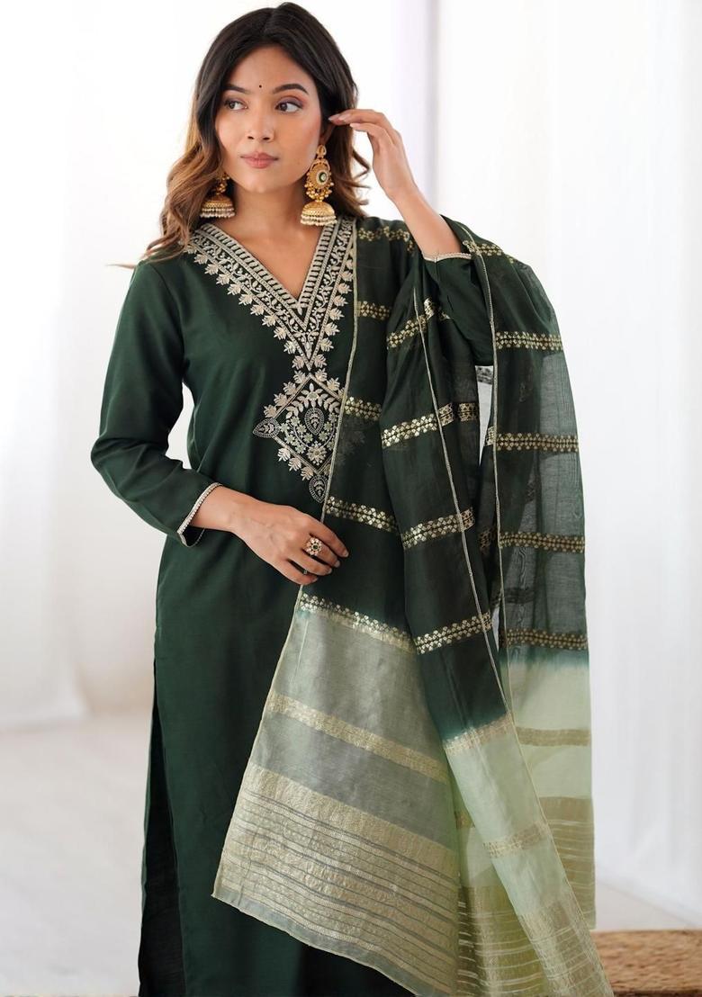 Green Embroidered Polyester Kurta Set - Indya