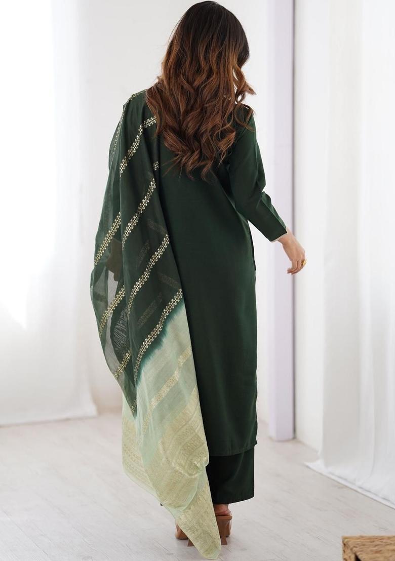 Green Embroidered Polyester Kurta Set - Indya