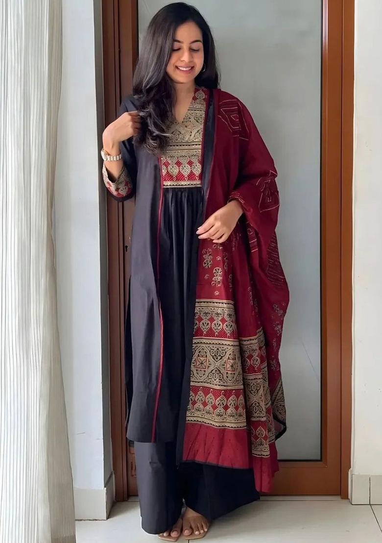 Black Yoke Design Viscose Kurta Set - Indya
