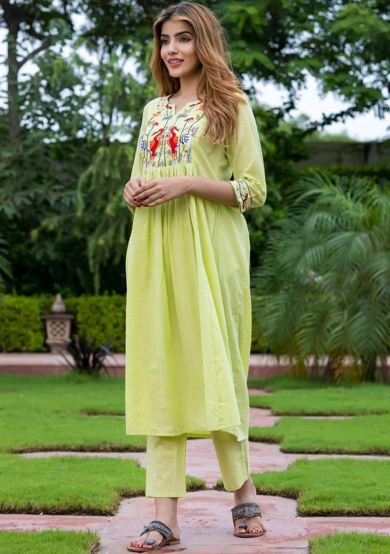 Green Embroidered Cotton Kurta Set - Indya