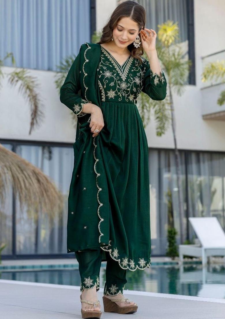Green Embroidered Georgette Kurta Set - Indya