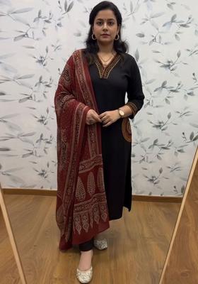 Black Yoke Design Viscose Kurta Set