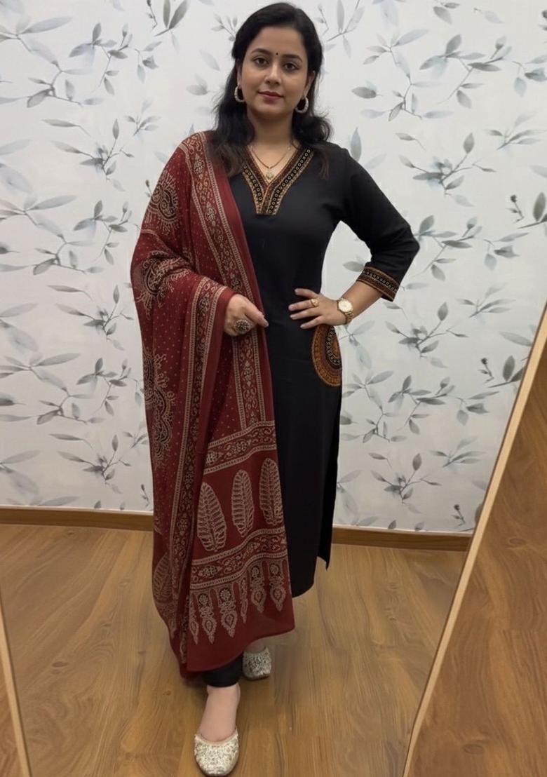 Black Yoke Design Viscose Kurta Set - Indya