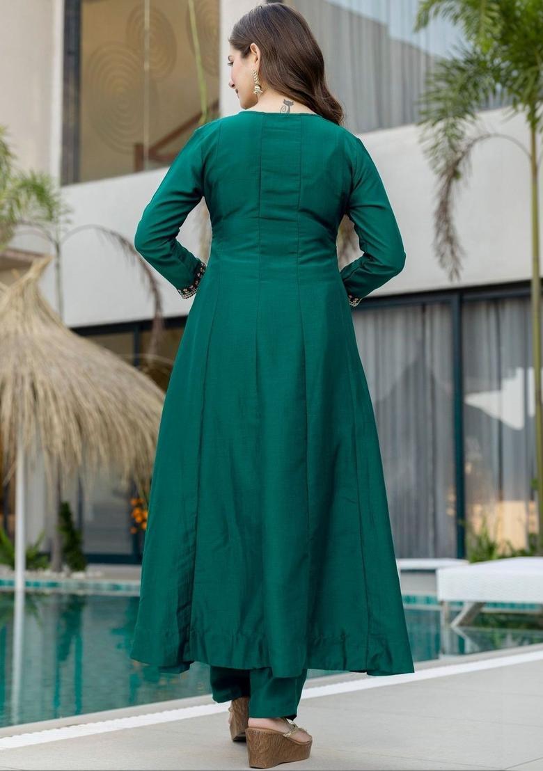 Green Embroidered Chinon Kurta Set - Indya