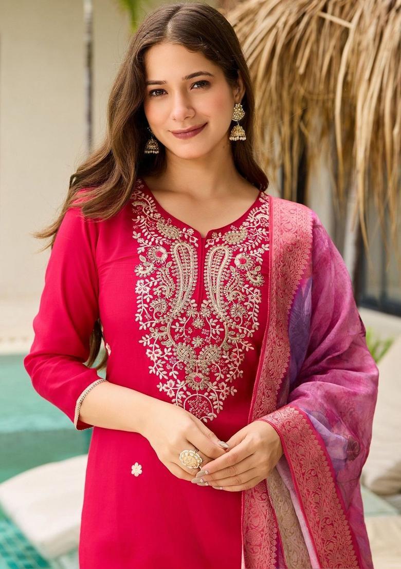 Red Embroidered Viscose Kurta Set - Indya