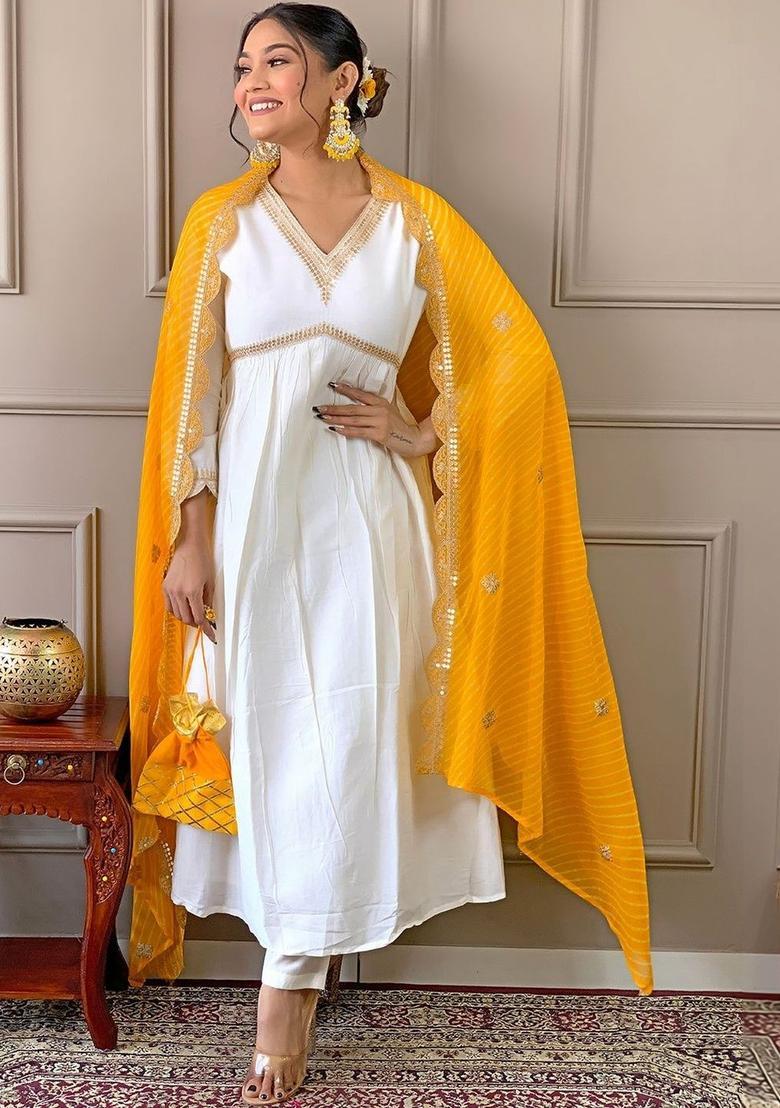White Solid Silk Kurta Set - Indya