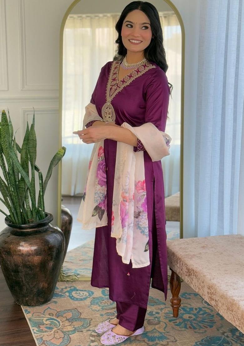 Maroon Embroidered Viscose Kurta Set - Indya