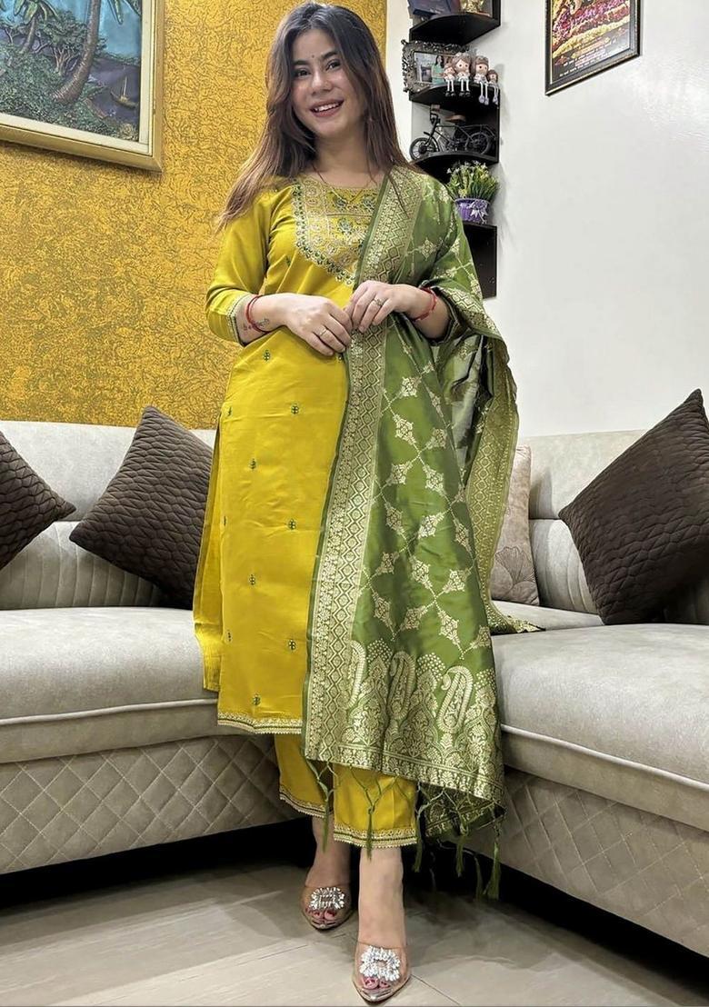 Yellow Embroidered Polyester Kurta Set - Indya