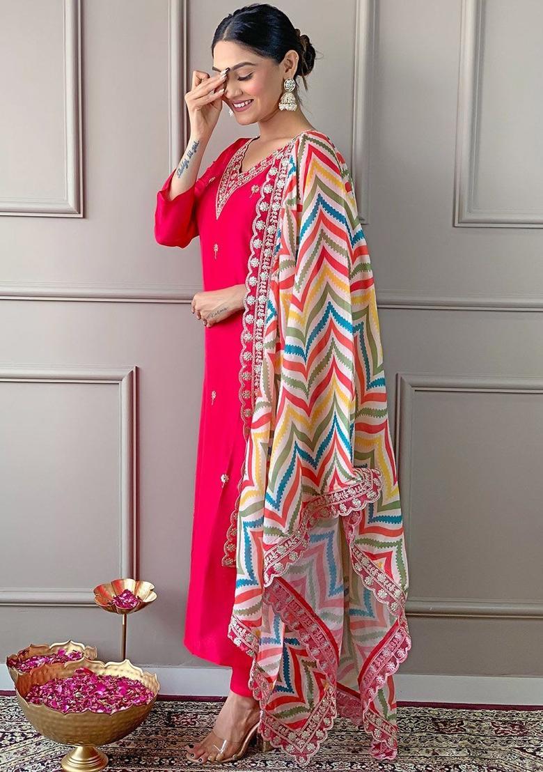 Red Embroidered Viscose Kurta Set - Indya