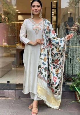 Cream Yoke Design Viscose Kurta Set