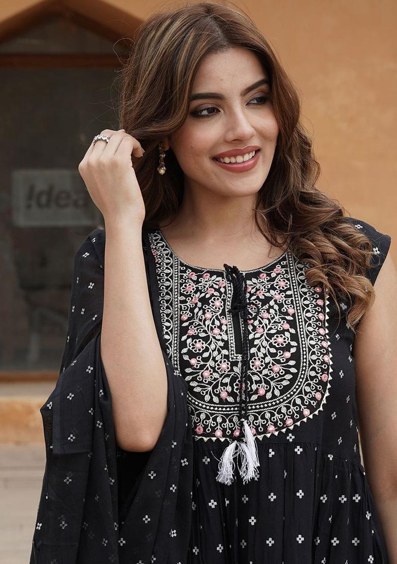 Black Embroidered Viscose Kurta Set - Indya