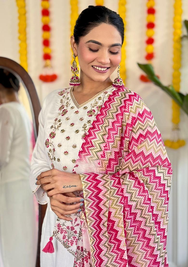 White Embroidered Viscose Kurta Set - Indya