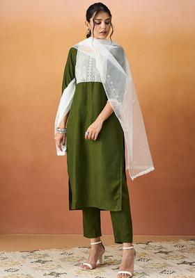 Green Yoke Design Silk Blend Kurta Set