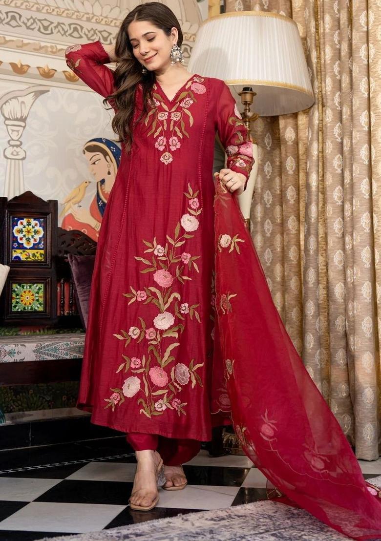Red Embroidered Silk Kurta Set - Indya