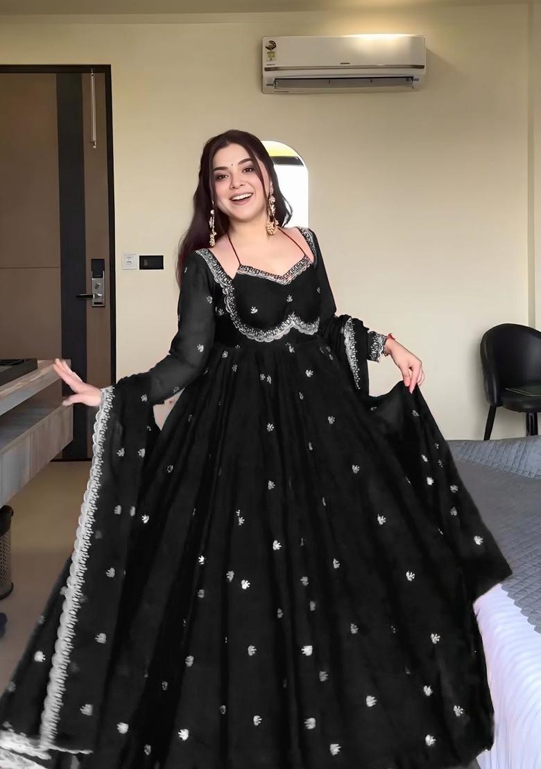 Black Embroidered Georgette Kurta Set - Indya