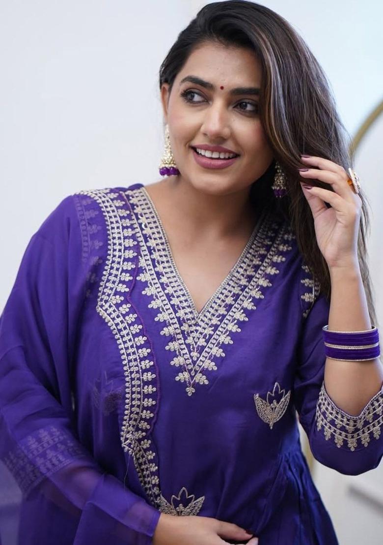Violet Embroidered Silk Kurta Set - Indya