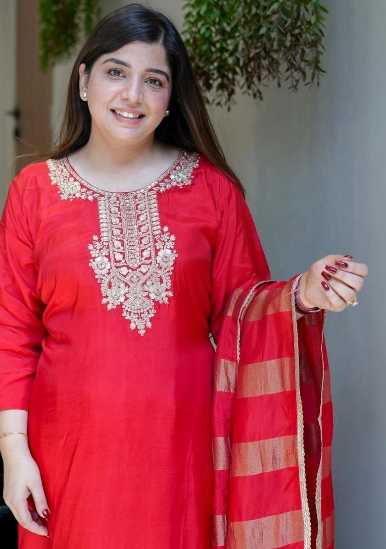 Red Embroidered Georgette Kurta Set - Indya