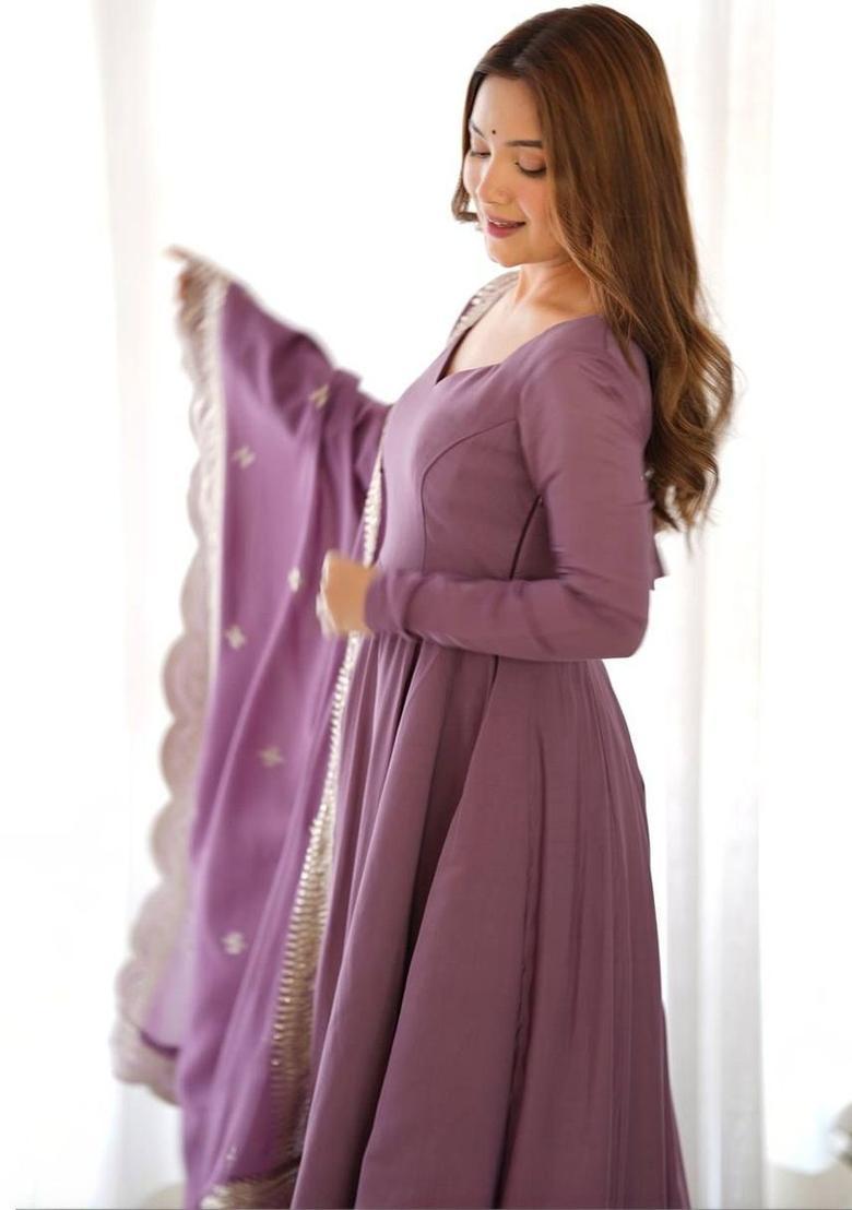 Lavender Solid Silk Kurta Set - Indya