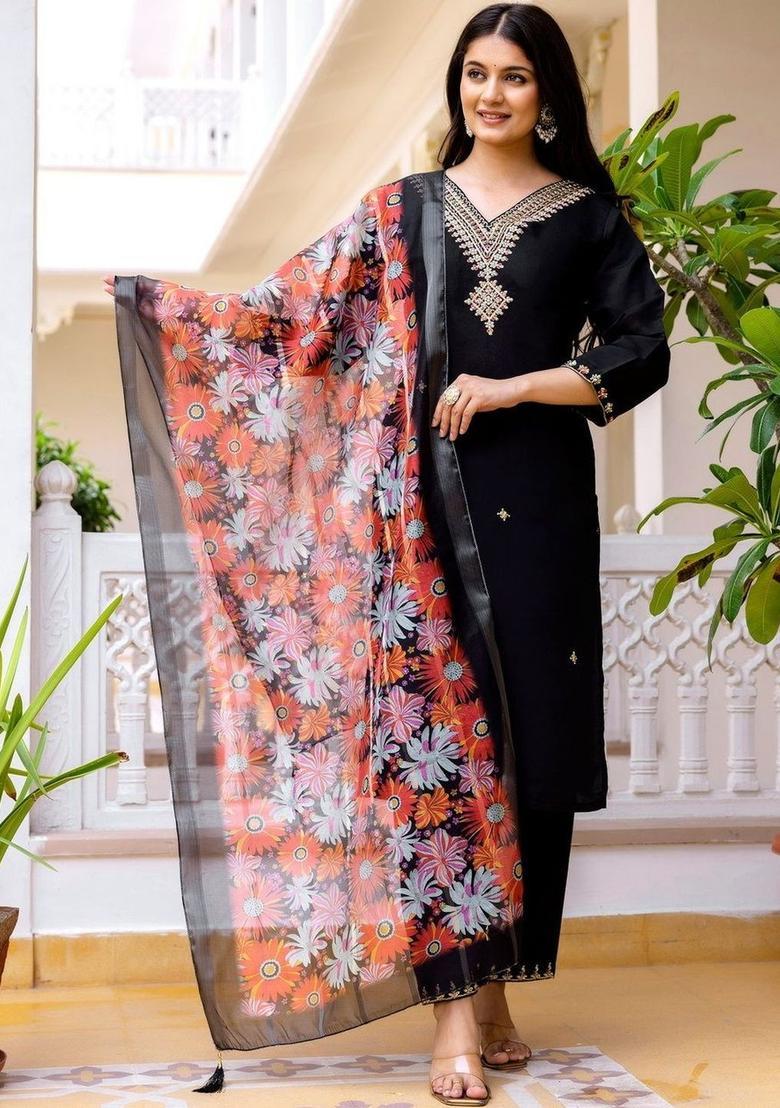 Black Embroidered Viscose Kurta Set - Indya