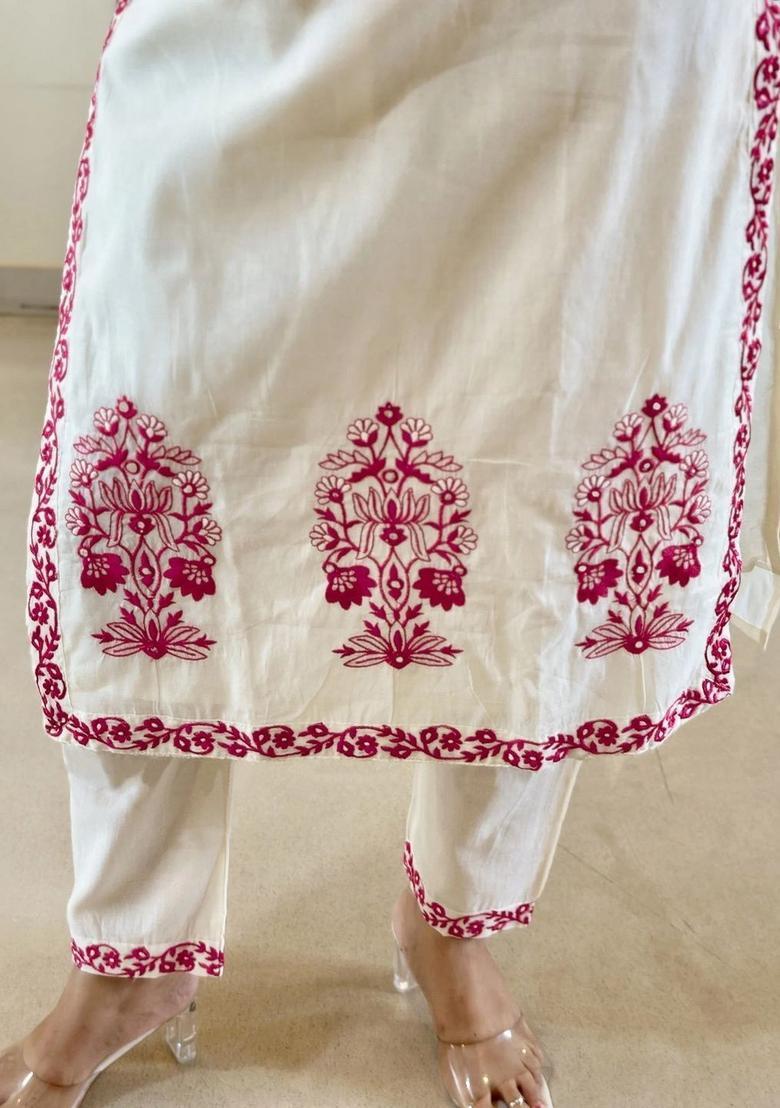 Off White Embroidered Polyester Kurta Set - Indya