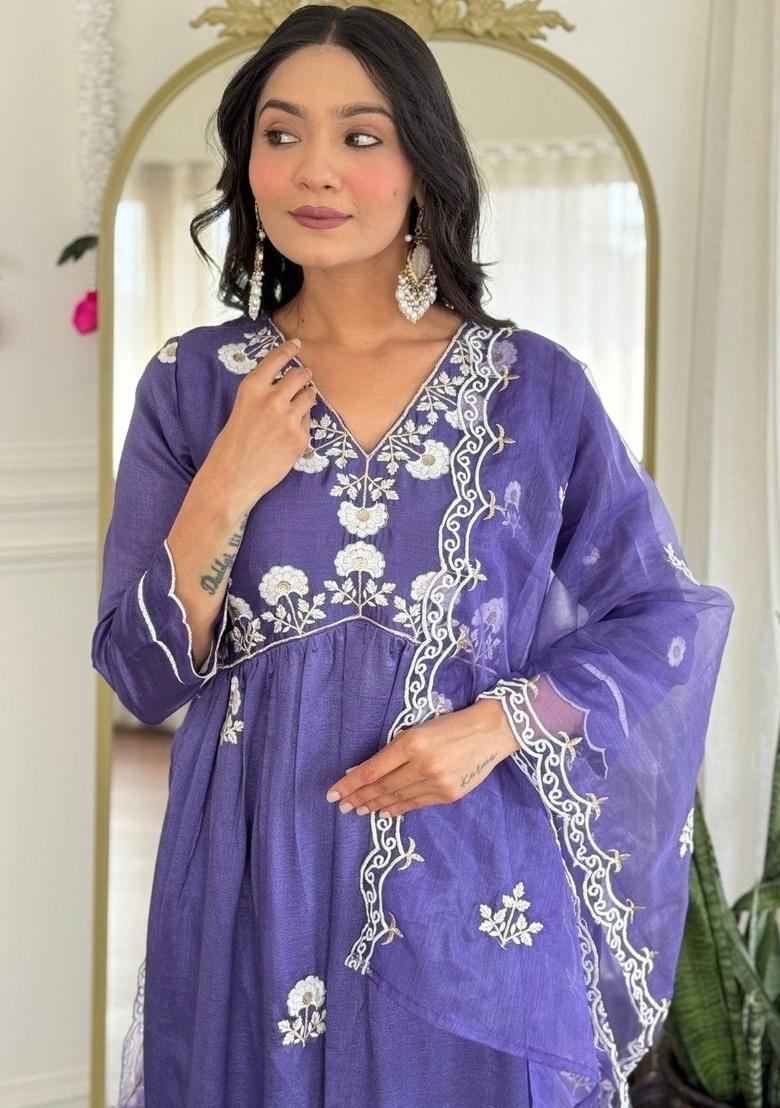 Lavender Embroidered Silk Kurta Set - Indya
