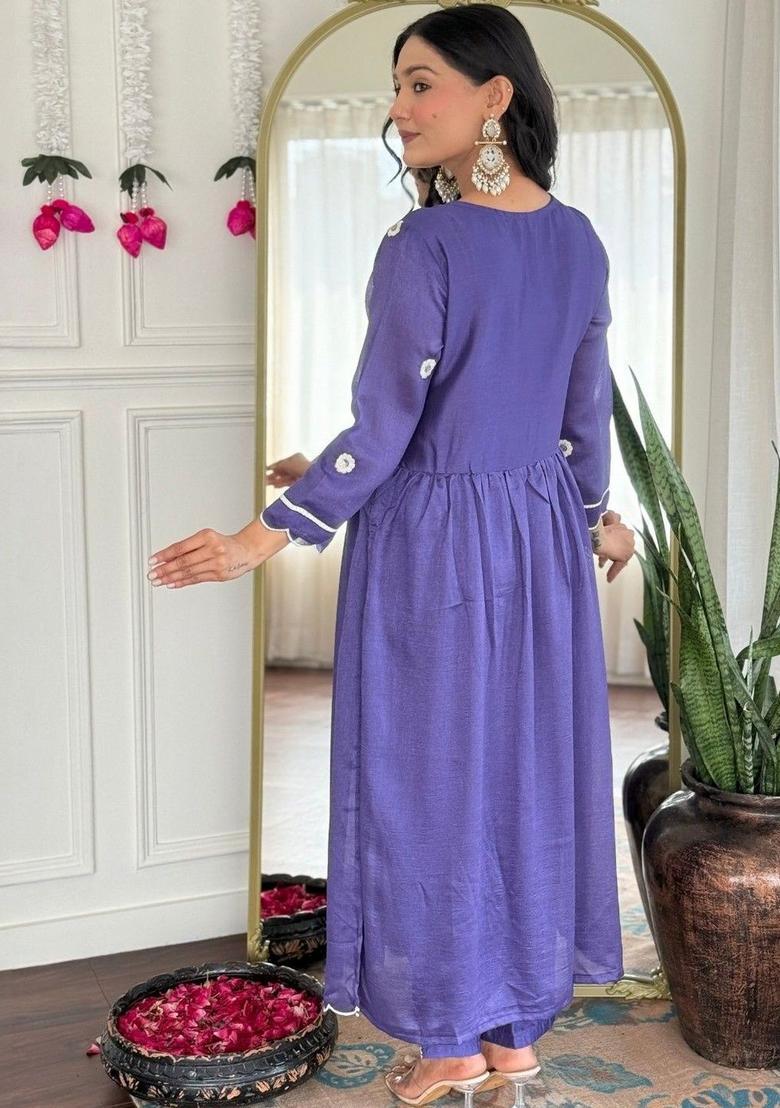Lavender Embroidered Silk Kurta Set - Indya