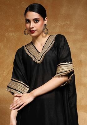 Black Yoke Design Chinon Kurta Set