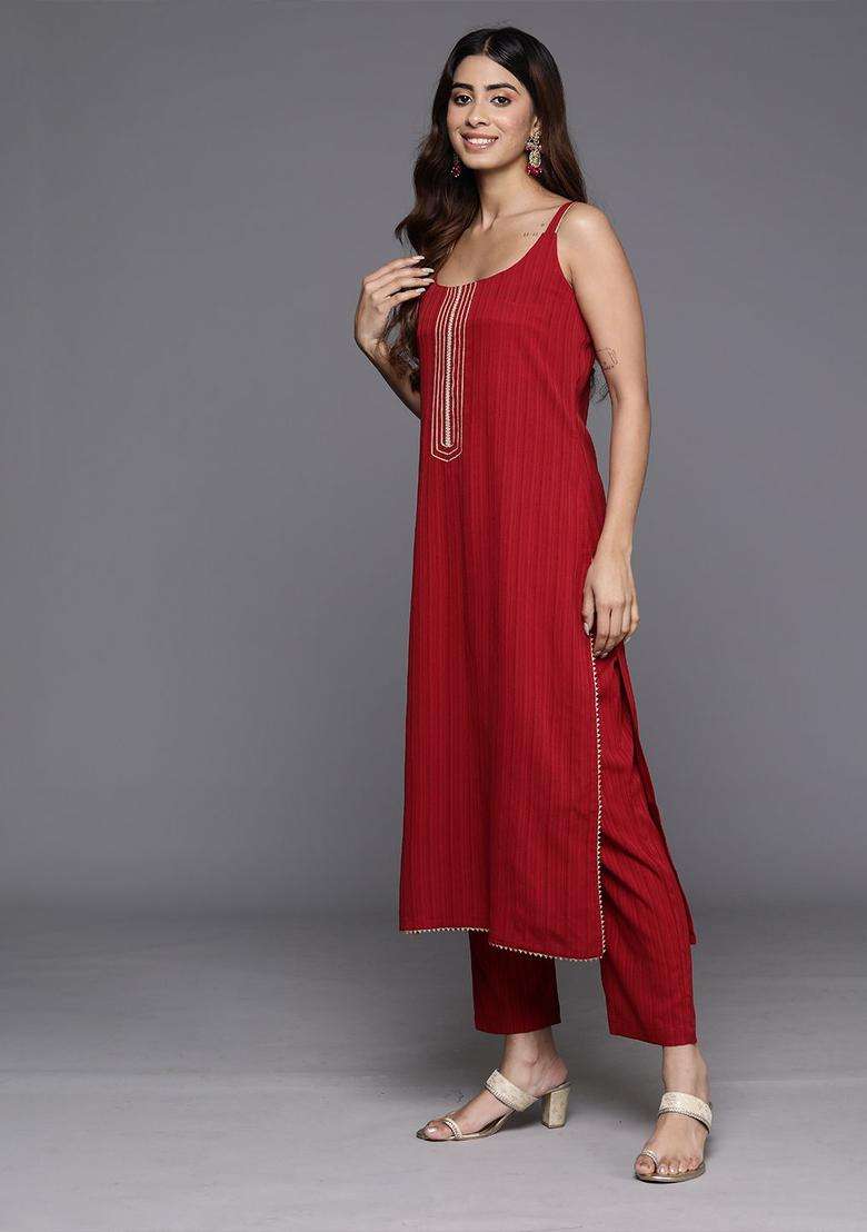 Maroon Solid Silk Blend Kurta Set - Indya